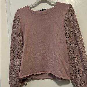 Adrianna Papell Mauve Lace Sleeve top  size Medium